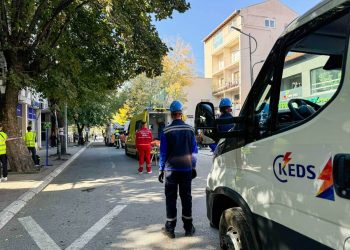 KEDS-i simuloi zjarr në objektin e vet në Pejë