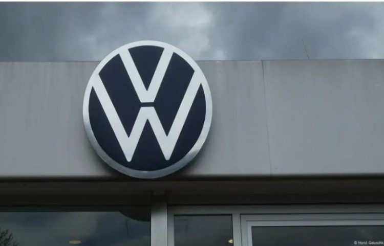 Volkswagen planifikon të mbyllë 3 fabrika në Gjermani