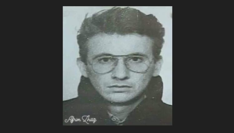 Më 1 nëntor zbulohet pllaka përkujtimore për Afrim Zhitinë në vendin ku pati mbajtur fjalim para protestuesve