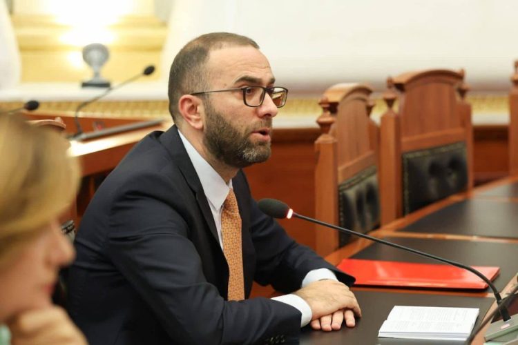 Bardhi i përgjigjet Spiropalit për konceptin e mosbindjes civile