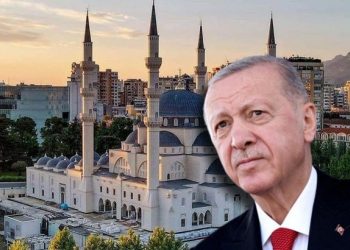 Erdogan në Tiranë, takon Begajn e Ramën, inauguron Xhaminë e Namazgjasë