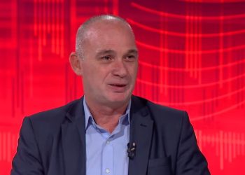 Humolli: Kurti është një kopje e Ibrahim Rugovës dhe e Hashim Thaçit