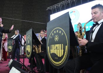 Në Prizren, Orkestra e Yjeve të Filarmonisë Turke mban koncert me rastin e 101-vjetorit të Republikës së Türkiyes