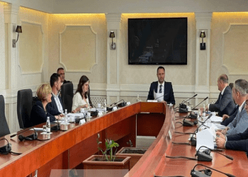 Kryekuvendari Konjufca: BE nuk mund t’ia marrë Kosovës kompetencat për Asociacionin