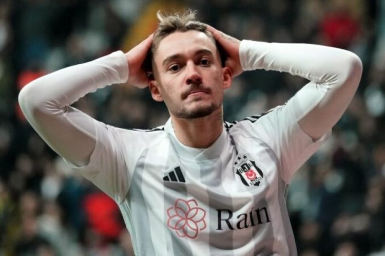 U kritikua nga tifozët, trajneri i Beshiktashit i del në mbrojtje Muçit