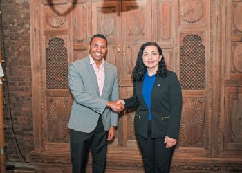 Presidnetja Osmani dhe kongresisti Torres flasin për zhvillimet në Kosovë e rajon