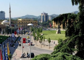 Alarm për bombë pranë selive diplomatike në Tiranë