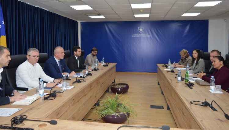 Finalizohet pajisja me dokumente civile për 58 qytetarët e Kosovës, të zhvendosur në Maqedoninë e Veriut