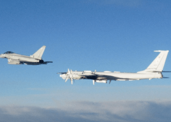 Mbretëria e Bashkuar ngrit në ajër aeroplanët luftarakë në përgjigje të aeroplanit rus që po shkonte drejt hapësirës ajrore të saj