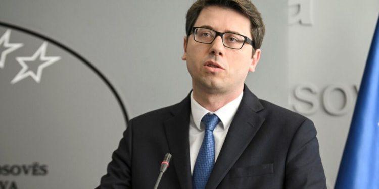 Murati: 1,824 familje në nevojë do të përfitojnë mbështetje financiare si pjesë e pilotimit