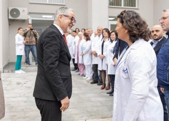 Lirohen shërbimet shëndetësore