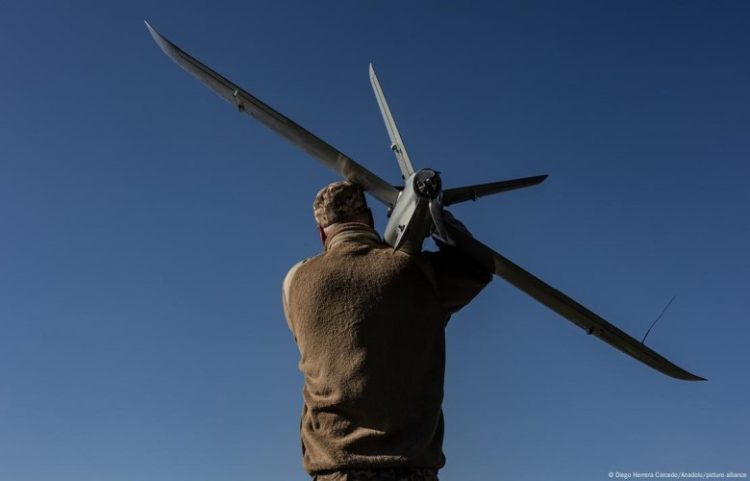 Gjermania do të furnizojë Ukrainën me 4 mijë dronë inteligjentë