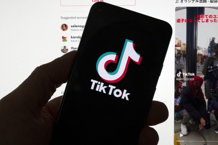 Vetëlëndimi i vajzave në Gjakovë, AFP: Fajtor TikTok-u