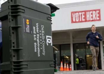 Kërcënime me bombë, pezullohet përkohësisht votimi në disa vende në Georgia