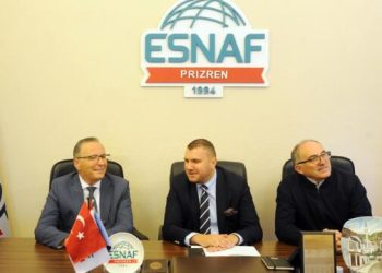 Hamza takon shoqatën e bizneseve në Prizren: Do ta heqim pagesën në kufi për TVSH-në