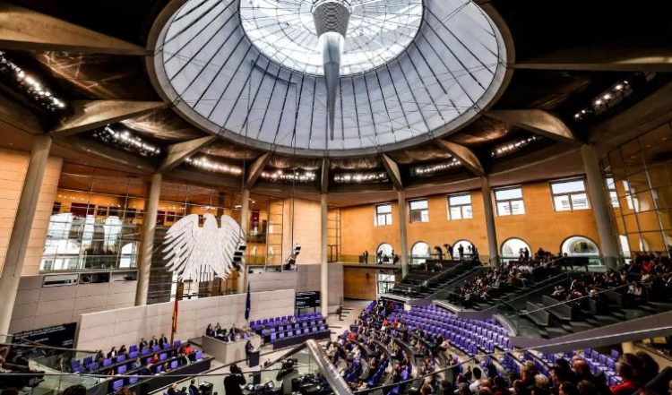 Gjermania mban zgjedhje të parakohshme në shkurt