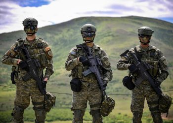 Ministria e Mbrojtjes merr në menaxhim pronat e Aeroportit të Dumoshit