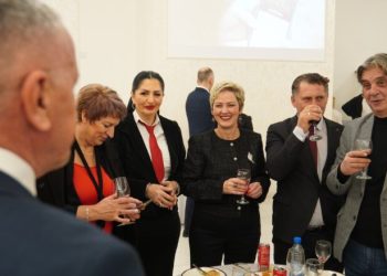Sinani: Ky 28 Nëntor i bëri bashkë shqiptarët e Luginës në një atmosferë të ngrohtë