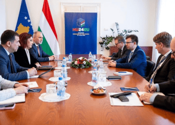 Zëvendëskryeministrja Rexhepi u takua me ministrin për Çështje të Bashkimit Evropian të Hungarisë, Janos Boka