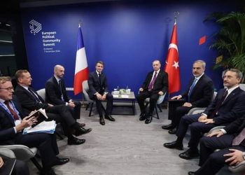 Erdoğan-Macron: Türkiye kërkon anëtarësim e plotë në BE