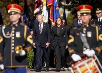 Pas humbjes përballë Trump, Kamala Harris shfaqet për herë të parë në publik krah Joe Biden