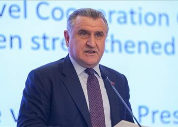Ministri turk Bak në shënimin e Ditës së Flamurit Shqiptar në Ankara: “Jemi dy vende me lidhje të forta historike”