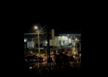 Graçanica vërshohet nga veturat me flamuj kuq e zi, brohoritet “Kosova, Kosova”