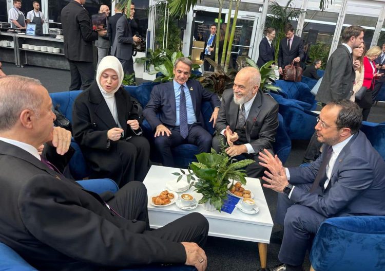 “Foto e ditës”, Edi Rama shfaqet pranë liderëve të Turqisë, Greqisë e Çipros