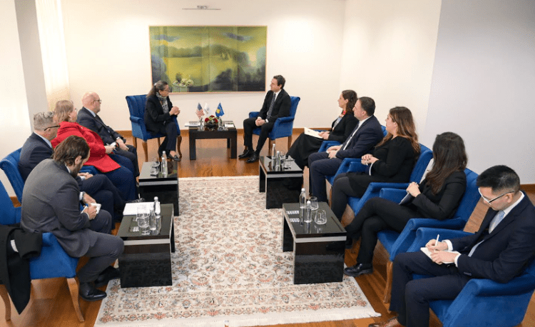Kurti takon ambasadoren Elizabeth McKee, shpreh mirënjohje për mbështetjen dhe ndihmën e USAID-it