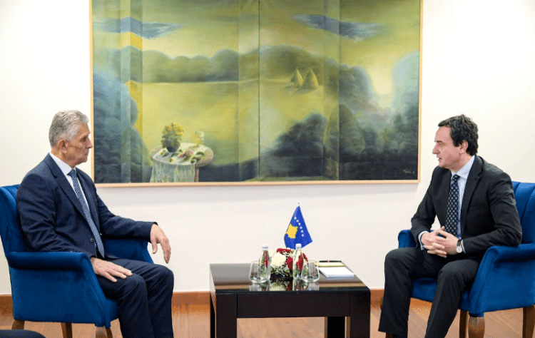 Uglanin e njofton Kurtin për betejën që partia e tij e zhvillon për Sanxhakun dhe të drejtat e njeriut