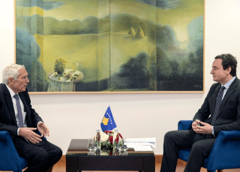Kurti takon gjeneralin Clark, e falënderon për kontributin e interesimin e vazhdueshëm për Kosovën