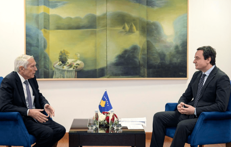 Kurti takon gjeneralin Clark, e falënderon për kontributin e interesimin e vazhdueshëm për Kosovën