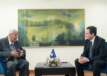 Kryeministri Kurti priti në takim arkitektin e Bibliotekës Kombëtare të Kosovës, Andrija Mutnjakoviq