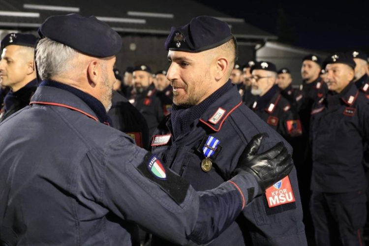 Njësitet e specializuara të KFOR-it marrin medalje për shërbim të shkëlqyer