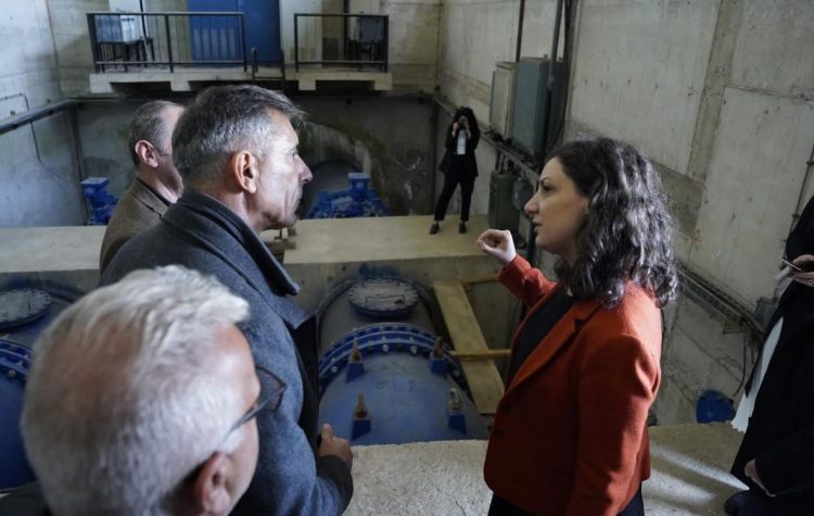 Rizvanolli: Po shqyrtohet mundësia për prodhimin e energjisë në kanalet e KRU “Gjakova”