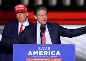 Donald Trump ia beson kirurgut të famshëm turk ‘reformën’ në shëndetësi