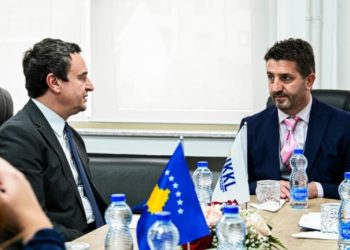 Kryeministri Kurti vizitoi Institutin e K*rimeve të Kryera Gjatë Lu*ftës në Kosovë, pranoi raportin 1-vjeçar të punës