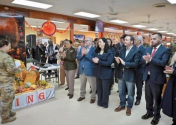 Dita e Falënderimeve, Osmani dhe Hovenier festojnë bashkë me ushtarët amerikanë në Bondsteel