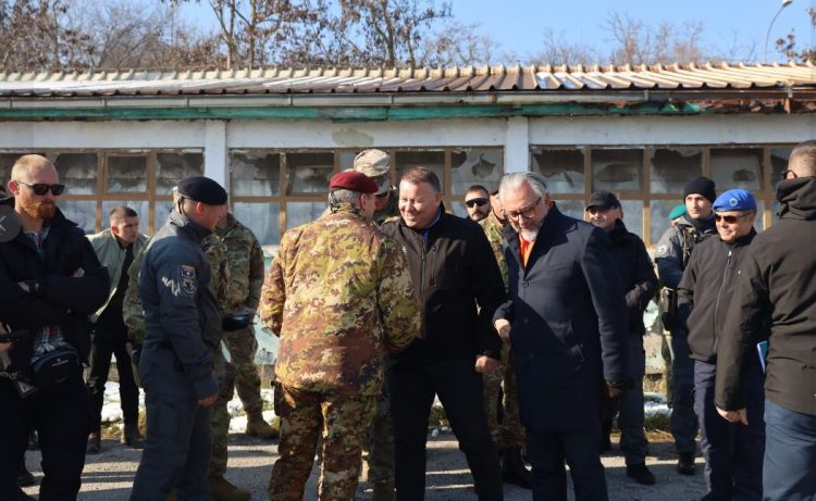 Policia e Kosovës, EULEX-i dhe KFOR-i, stërviten së bashku në Kampin e Njësive Speciale në Vrellë