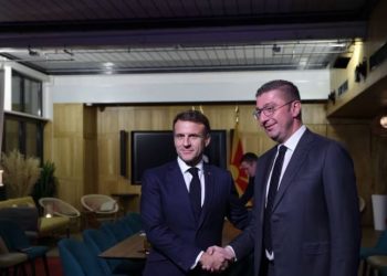 Mickoski shprehet optimist për integrimin evropian pas takimit me Macronin