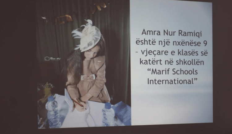 Nxënësja nga Maarif School, Amra Nur Ramiqi shkëlqen me publikimin e librit të saj të dytë, ‘Kthjellt në Mjegullë’!