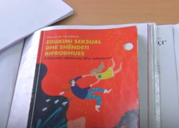 Doracakun për “Edukim Seksual”, e ndalon edhe Mitrovica
