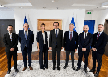 Kryeministri Kurti mirëpriti delegacionin e Asamblesë Rajonale të Evropës