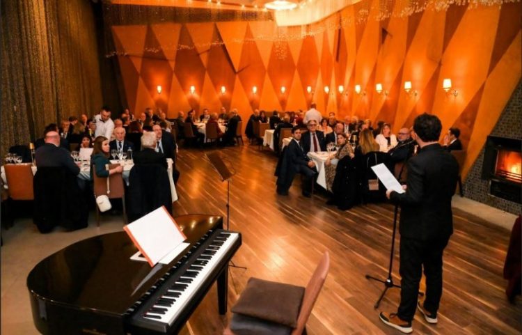 Kryeministri Kurti shtroi darkë për delegacionin e Asamblesë Rajonale të Evropës