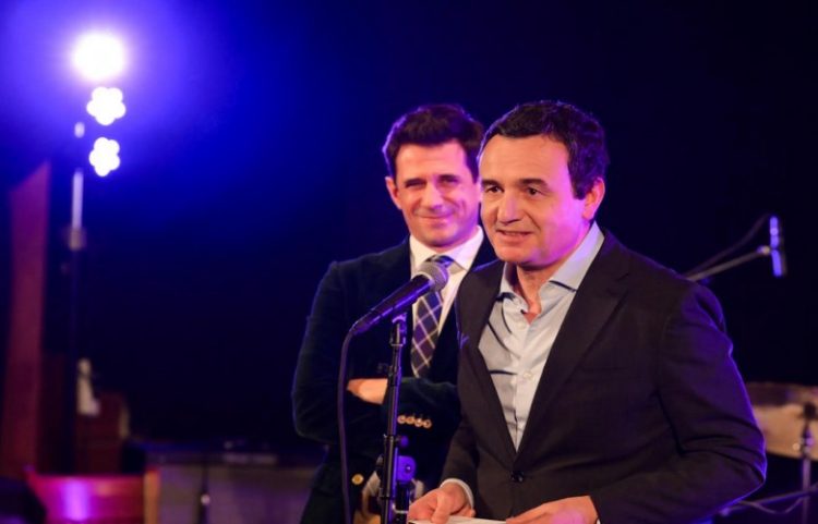 Kryeministri Kurti mori pjesë në natën hapëse të ‘Prishtina Jazz Festival’