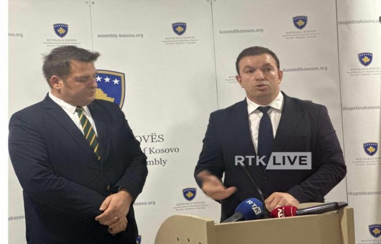 LVV: Kontratat njëburimore janë vetëm propagandë e opozitës