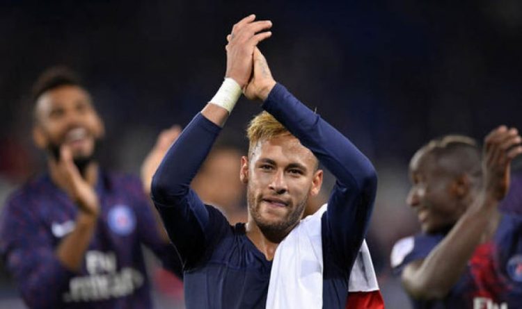 Ish-futbollisti zbulon klauzolën e ‘çmendur’: PSG-ja e paguante Neymarin 200 mijë euro për duartrokitje