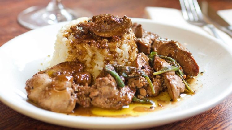 Pilaf me veshka dhe mëlçi, traditë dhe shije e mrekullueshme