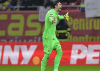 ‘Pritën nga minuta e parë deri në minutën e fundit për një këngë’, portieri i Rumanisë flet pas incidentit