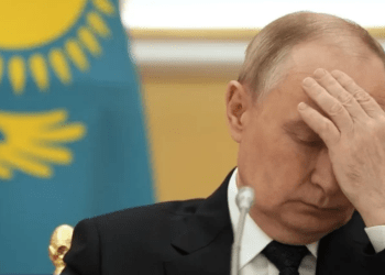 Hakerët surprizojnë Putinin gjatë vizitës në Kazakistan, presidenti rus pritet me flamurin ukrainas gjatë vizitës zyrtare(Video)